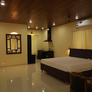  Aparthotel La Mira Beach Resort India
